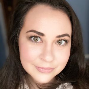 Meet your Posher, Arielle